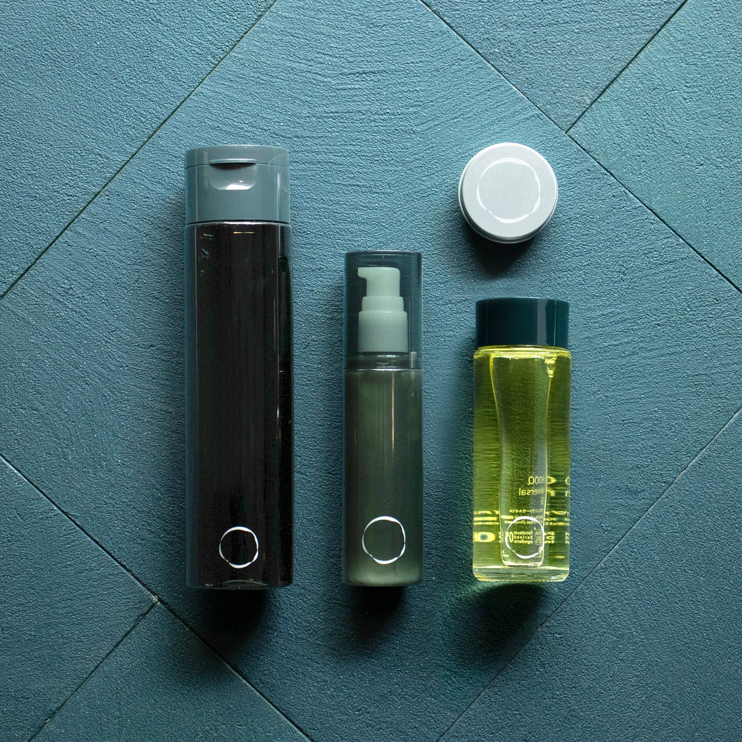 LHOOQ Minimalist Care Full Set | Hair and skin, with one aesthetic sense